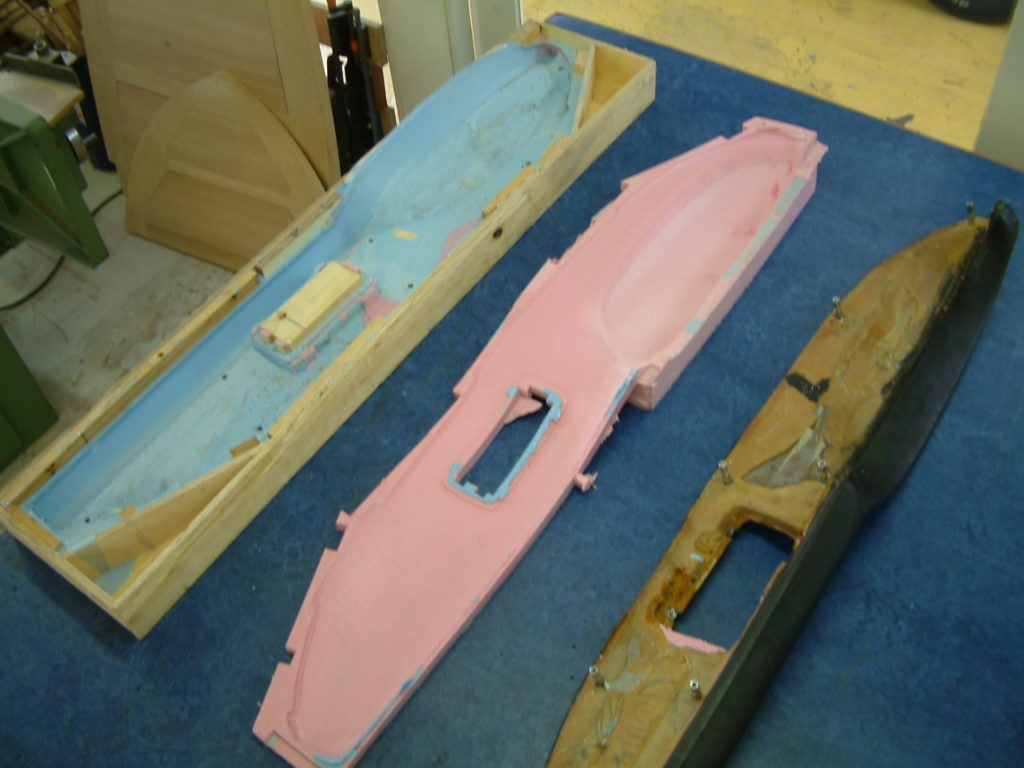 Fiat 2300S coupe dashboard restoration, the old dashboard is used to make the mould and the new dashboard
